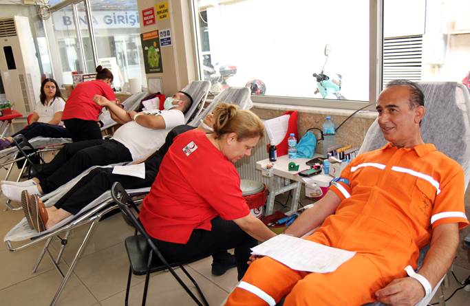 Kan Bağış Kampanyamız kapsamında Denizli DH ve Servergazi DH'de Sağlık Çalışanlarımız Kan Bağışında Bulundu